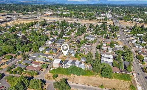 Land in Portland, Oregon, United States 1