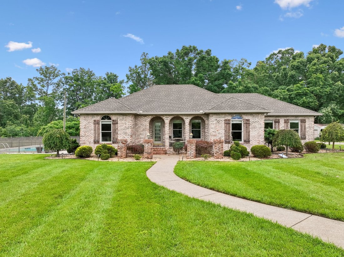 House in Lafayette, Tennessee, United States 1 - 18411447
