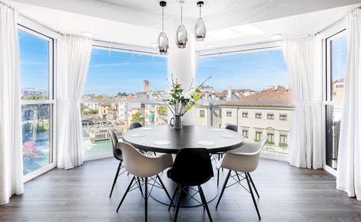 Apartment in Cathedral - Piazza dei Signori, Treviso, Italy 1