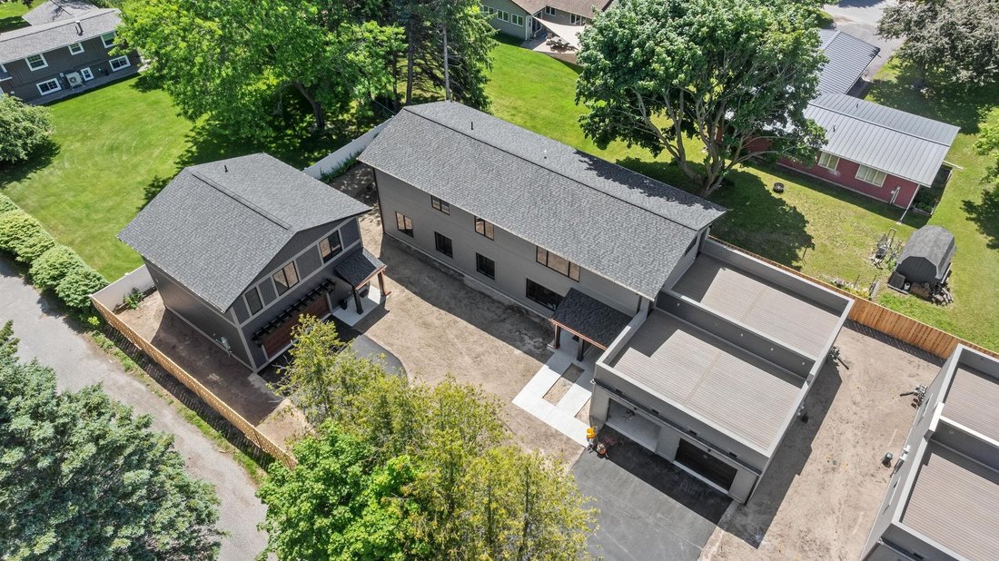 Condo in Charlevoix, Michigan, United States 5 - 18414427
