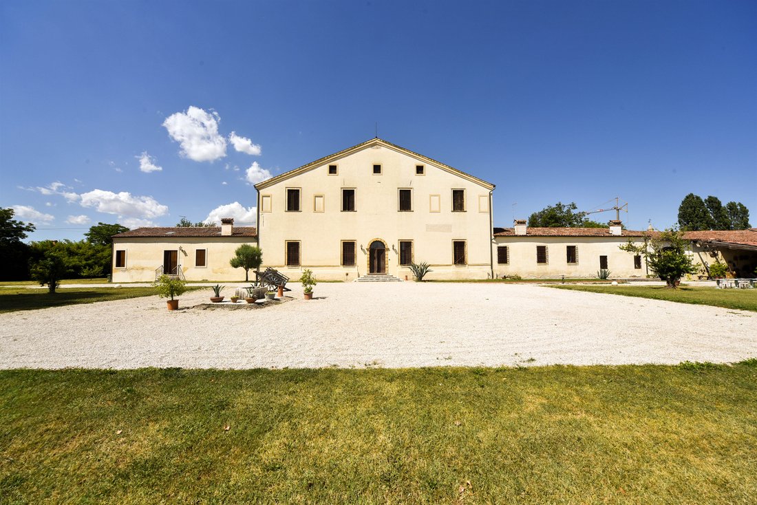 Villa in Center, Vicenza, Veneto 5 - 18412052