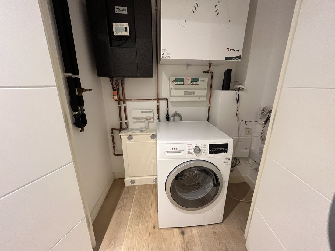 Apartment in WC1, Camden, England 5 - 18413295