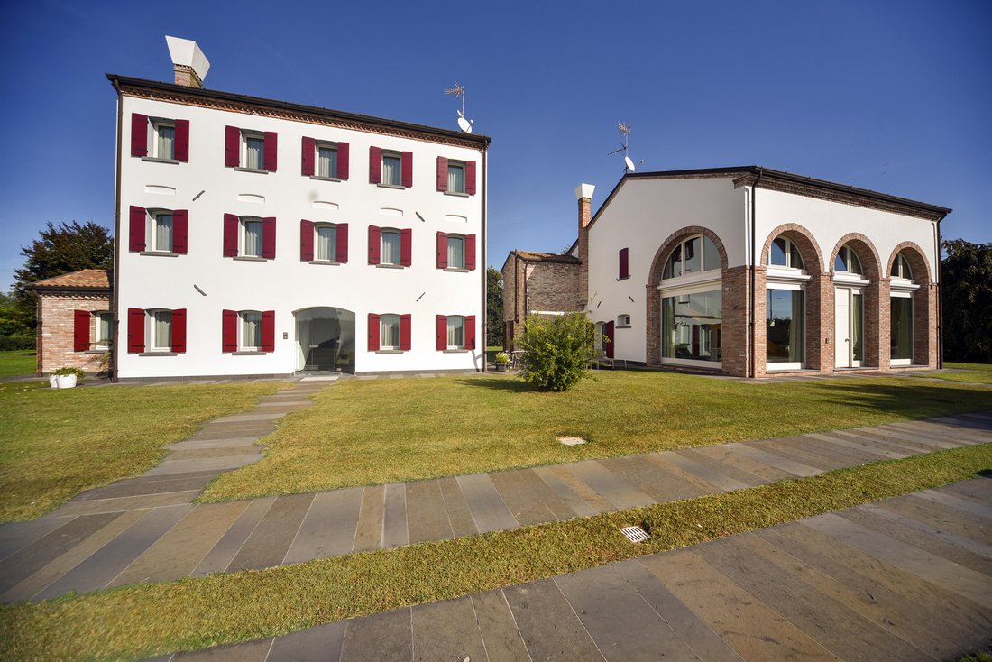 San Donà di Piave, Veneto, Italy 1 - 18412031