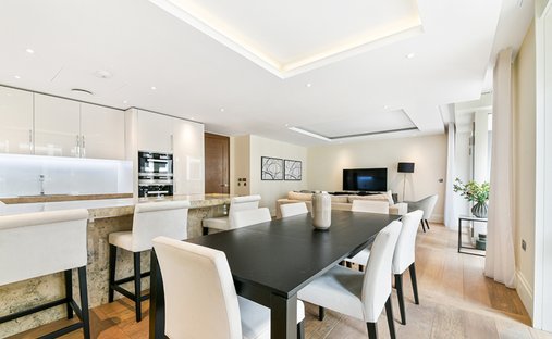 Apartment in WC2, Westminster, England 1