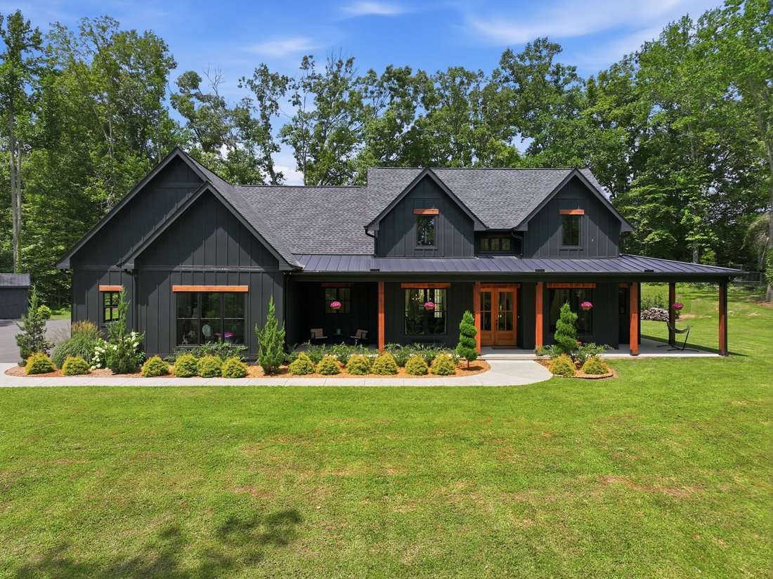 House in Bon Aqua, Tennessee, United States 1 - 18408687