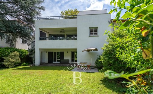 Townhouse in Champvert-Point du Jour-Saint Irénée, Lyon 5e Arrondissement, Lyon 1