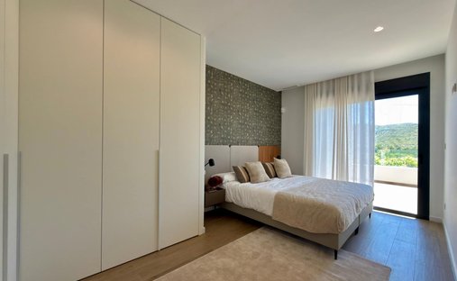 Villa in Monforte del Cid, Valencian Community, Spain 1
