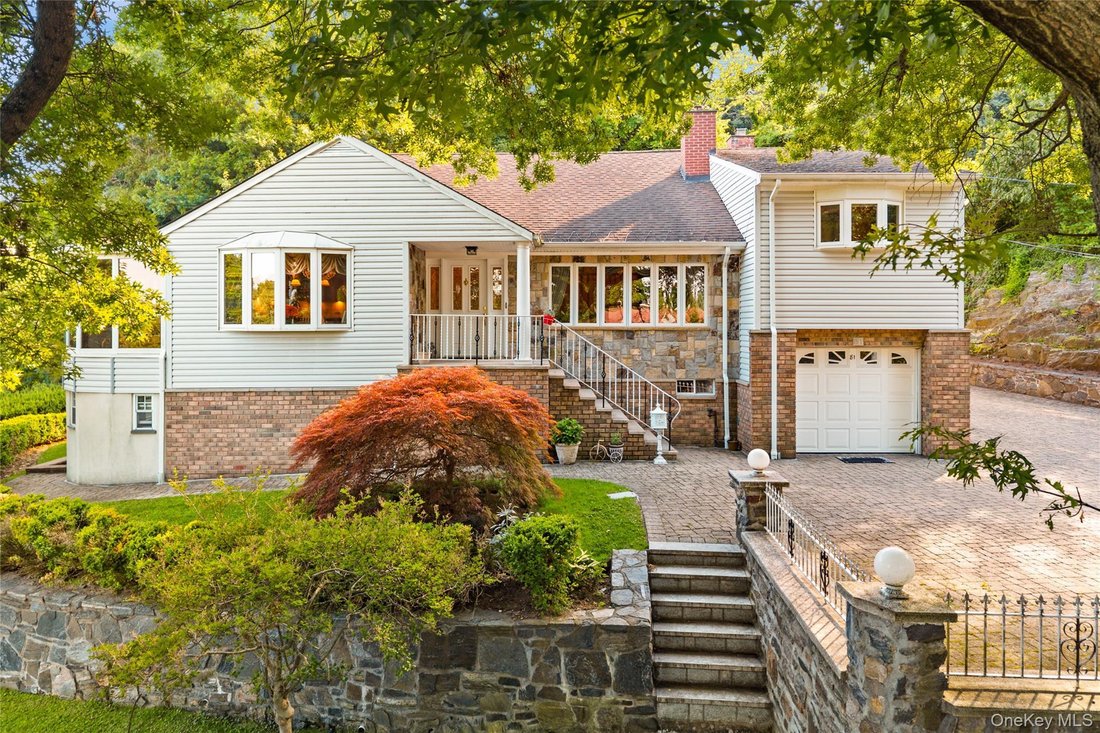 House in Yonkers, New York, United States 1 - 18411209