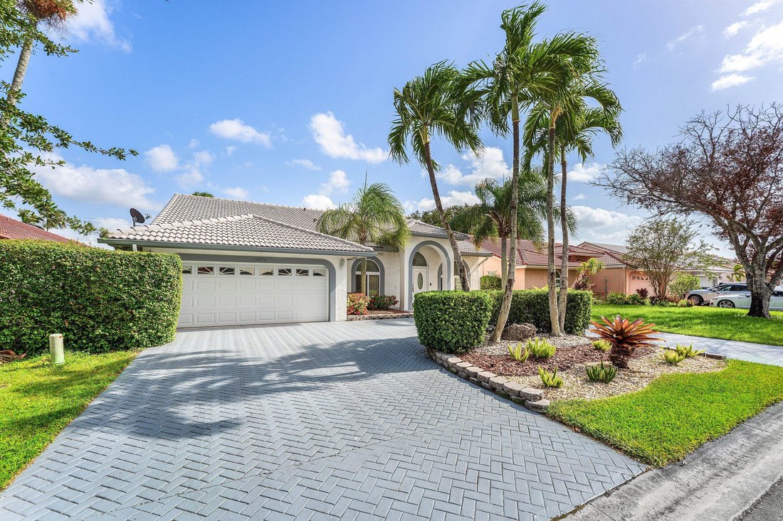 House in Coral Springs, Florida, United States 3 - 18411070