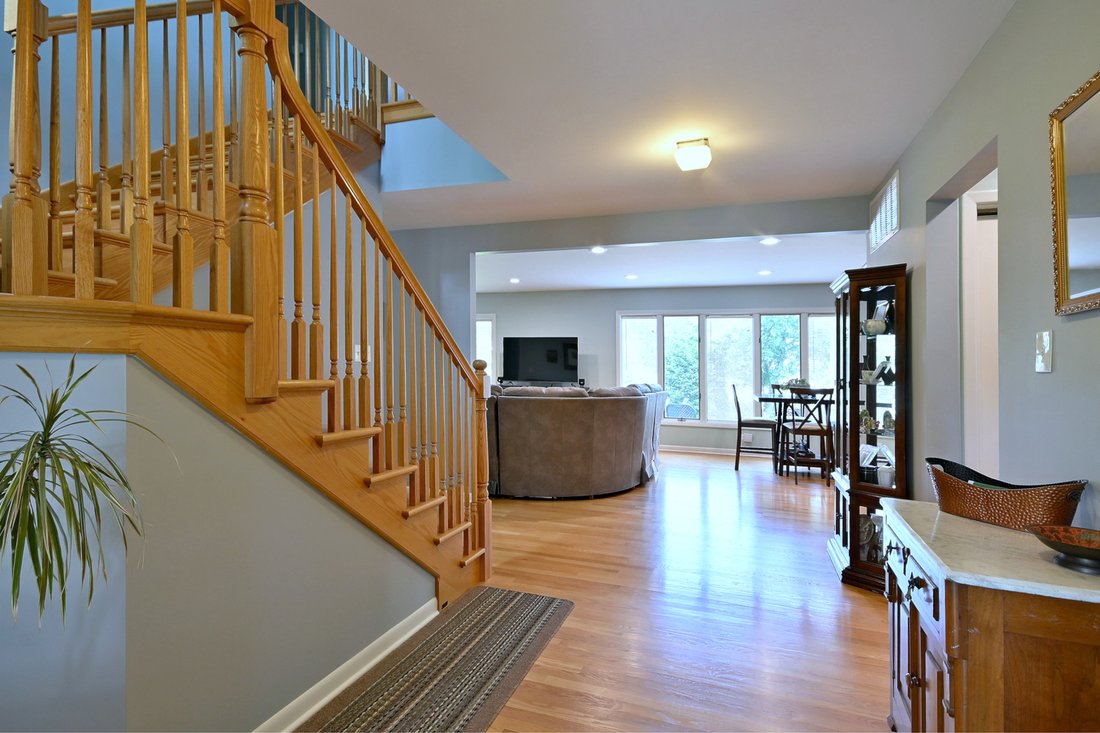 House in Elk Grove Village, Illinois, United States 4 - 18413652