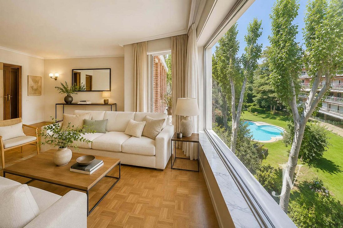 Apartment in Fuencarral-El Pardo, Madrid, Spain 1 - 18409457