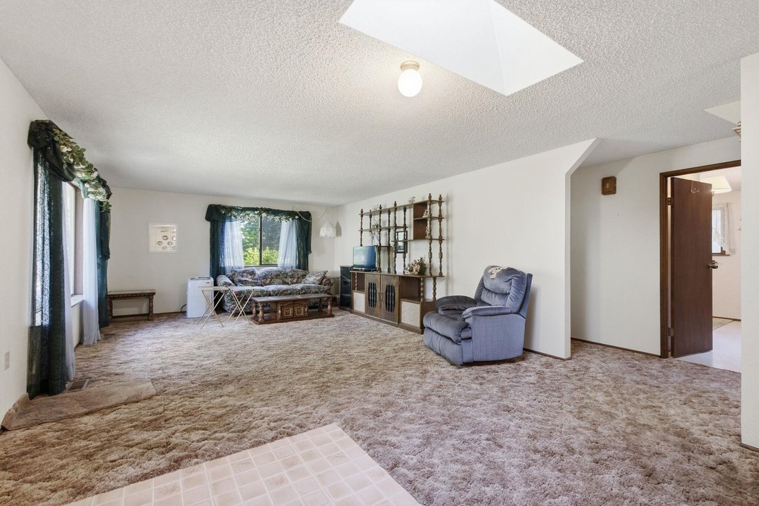 House in Nine Mile Falls, Washington, United States 5 - 18410999