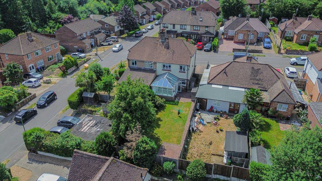 House in Haywards Heath, England 1 - 18409390