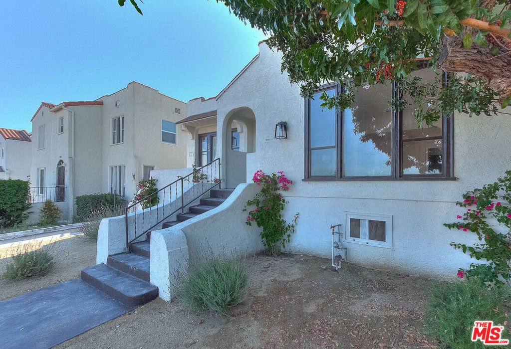 Los Angeles, California, United States 2 - 18414760