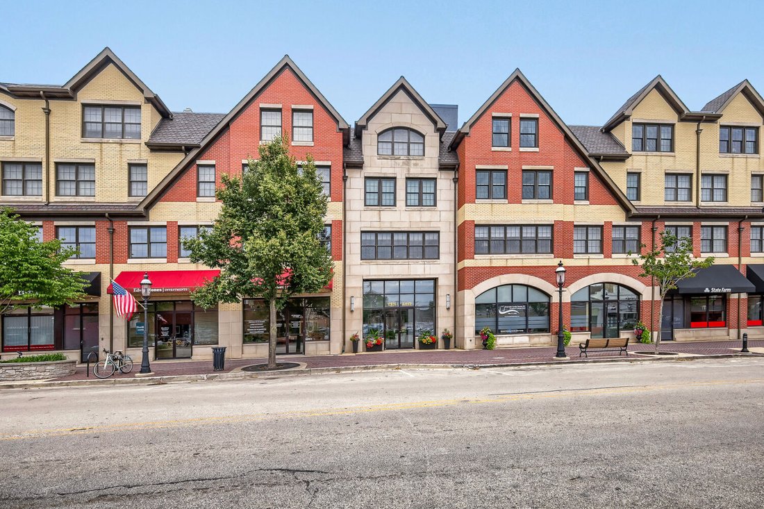 Condo in Riverside, Illinois, United States 2 - 18408900