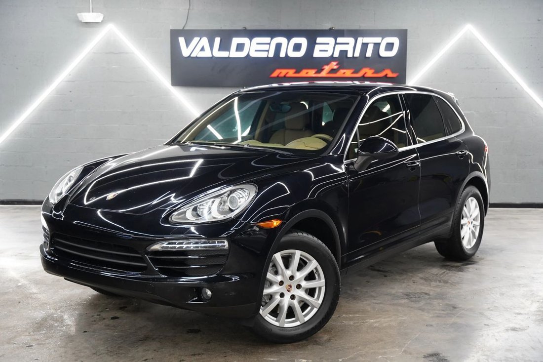 Suv in Pompano Beach, FL, United States 1 - 18409661