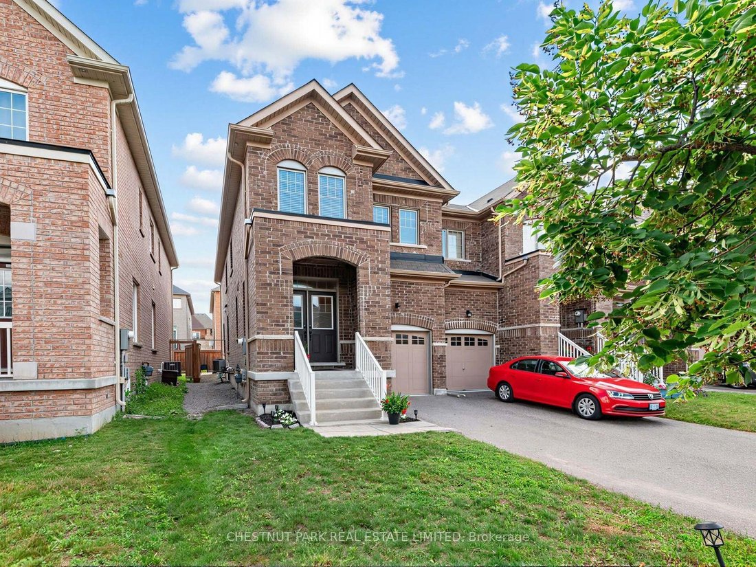 Villa in Aurora, Ontario, Canada 1 - 18412153