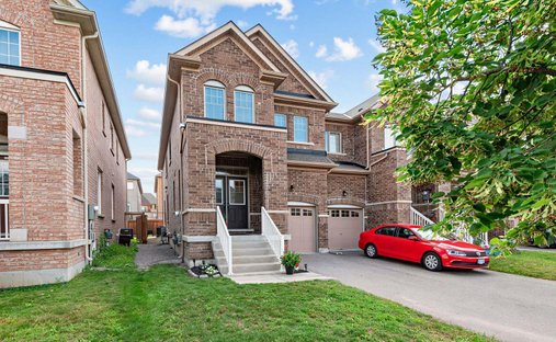 Maison de ville à Aurora, Ontario, Canada 1