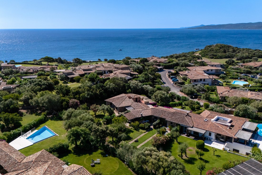 Villa à Puntaldia, Sardaigne, Italie 4 - 18419354