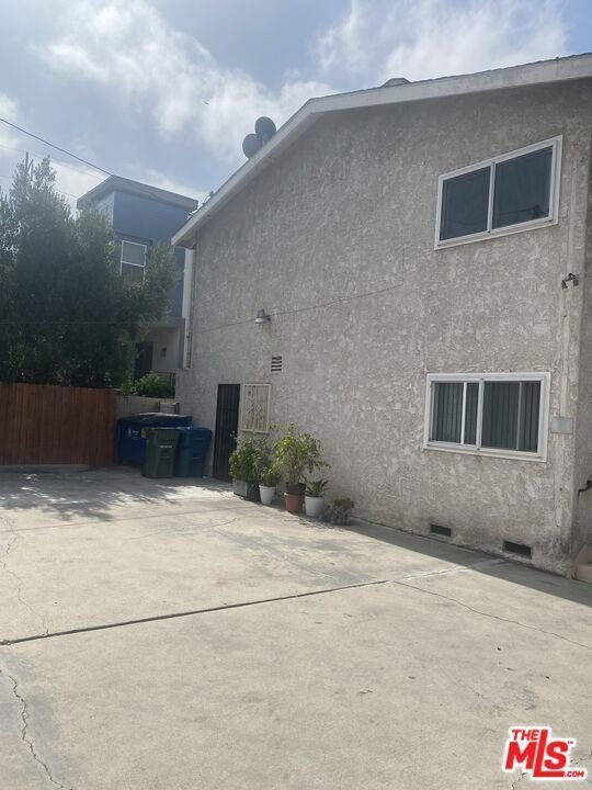 Inglewood, California, United States 4 - 18419280