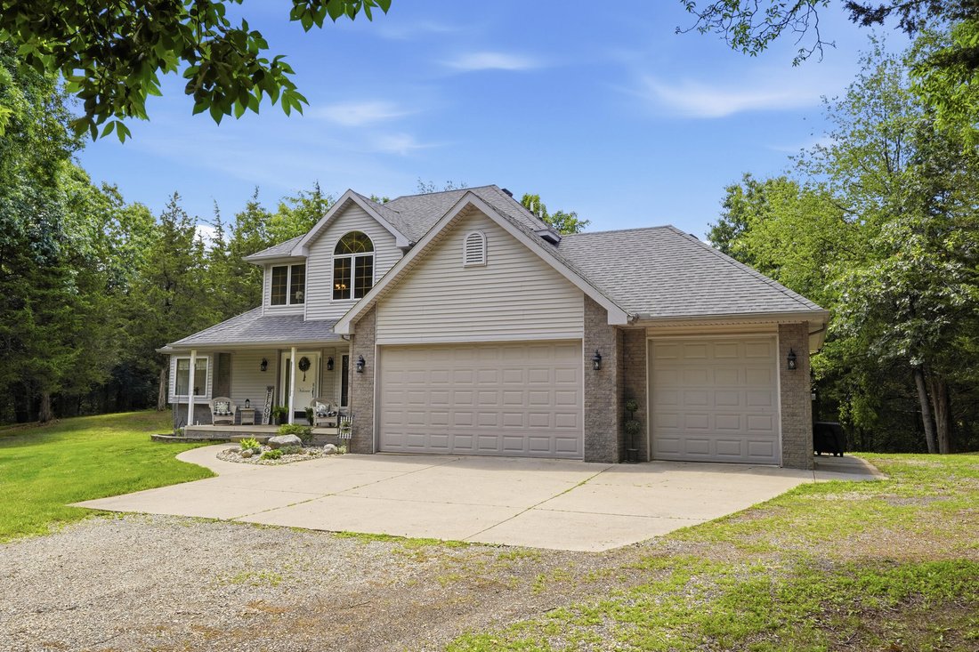 House in Brooklyn, Michigan, United States 2 - 18419095