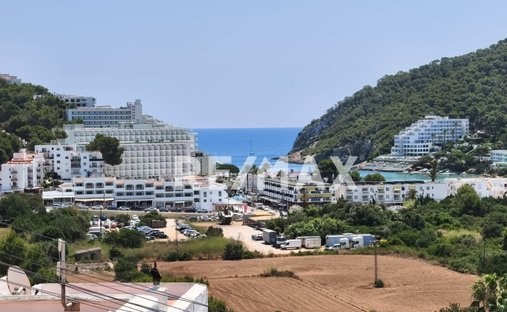 Apartment in Cala Llonga, Ibiza, Santa Eularia des Riu, Balearic Islands 1