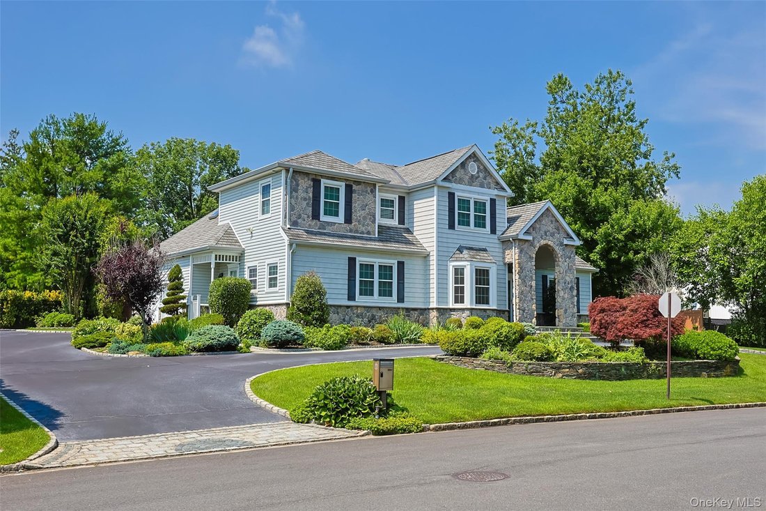 House in Jericho, New York, United States 3 - 18417418