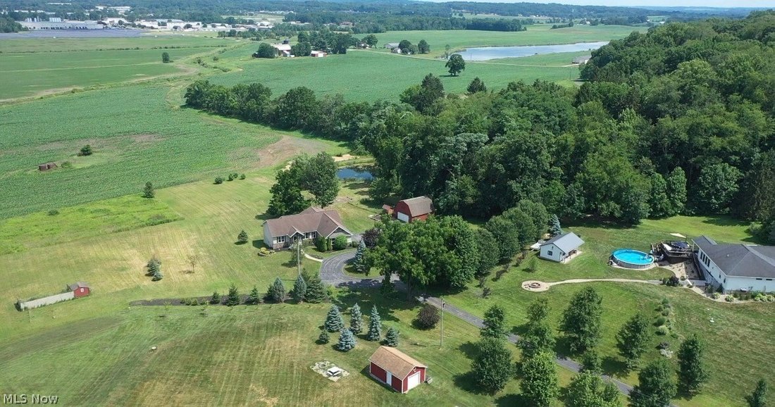 House in Medina, Ohio, United States 3 - 18417274