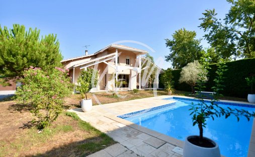 Villa in Ares, Nouvelle-Aquitaine, France 1