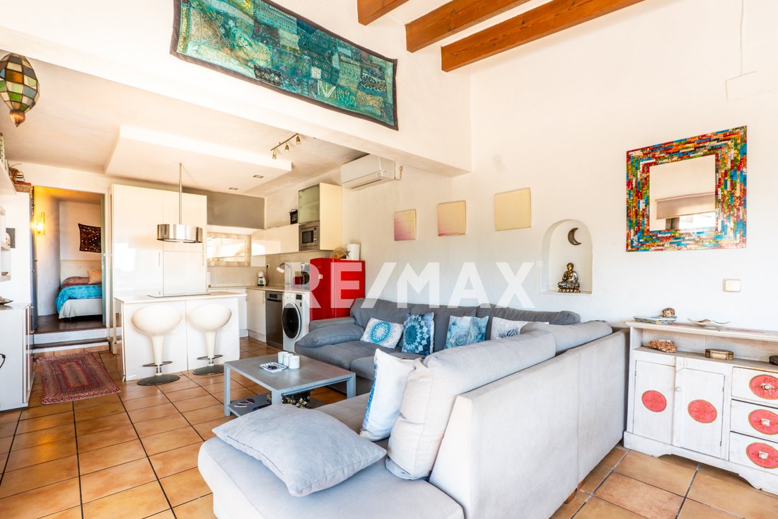 Apartment in Cala Llonga, Ibiza, Santa Eularia des Riu, Balearic Islands 3 - 17869153