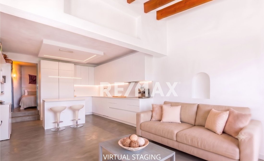 Apartment in Cala Llonga, Ibiza, Santa Eularia des Riu, Balearic Islands 2 - 17869153