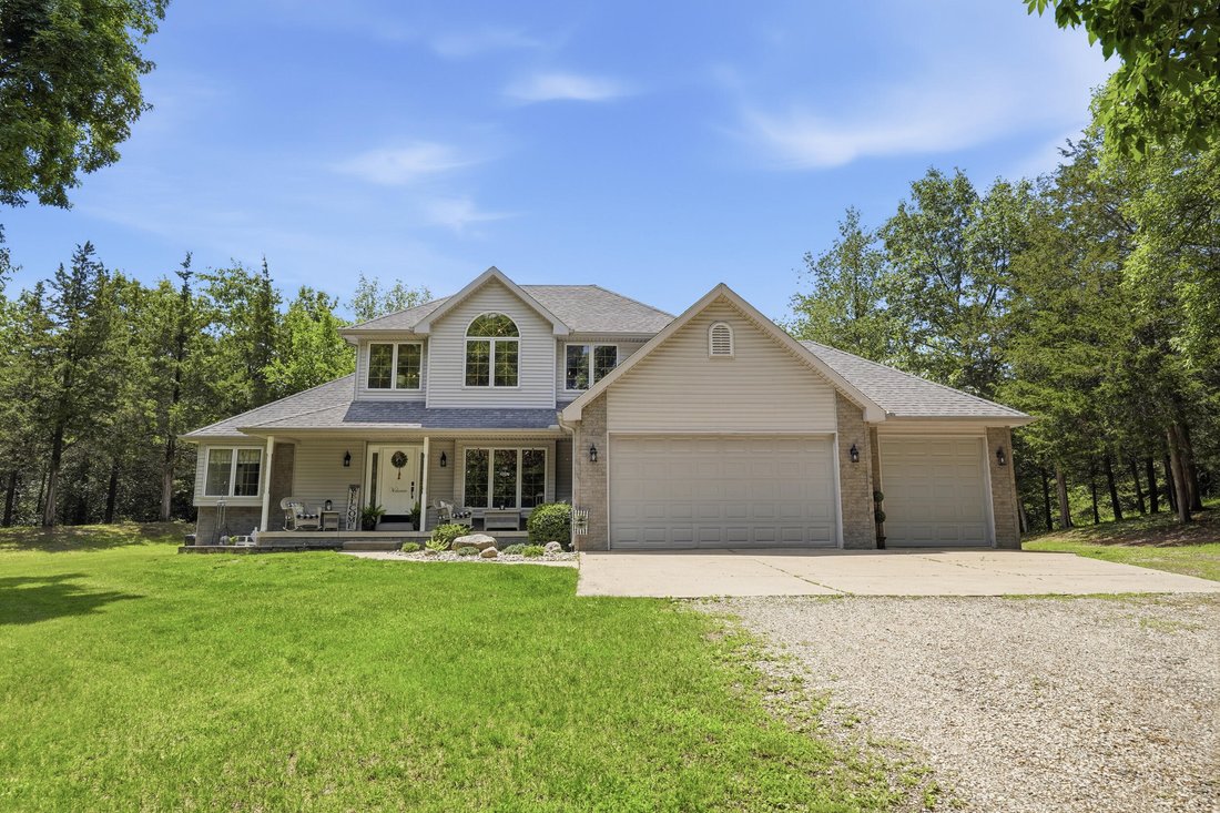 House in Brooklyn, Michigan, United States 1 - 18419095