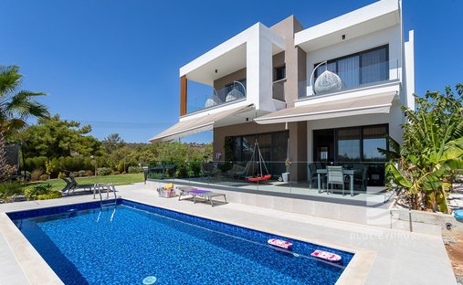 Villa in Souni-Zanakia, Limassol, Cyprus 1