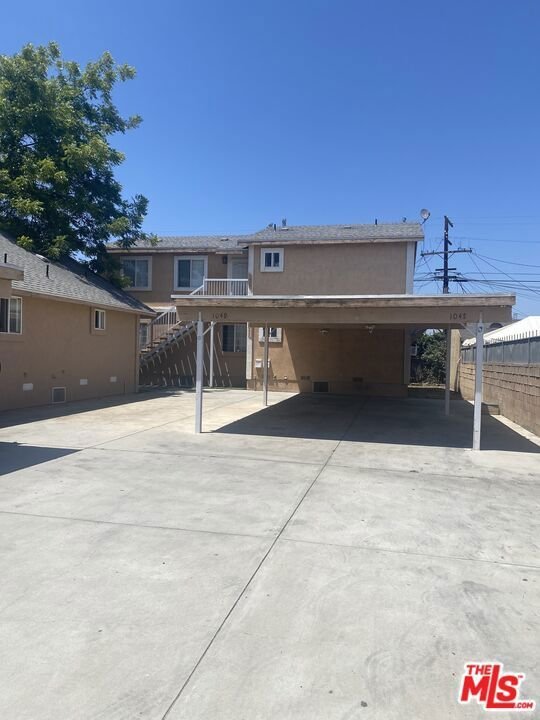 Los Angeles, California, United States 3 - 18419285