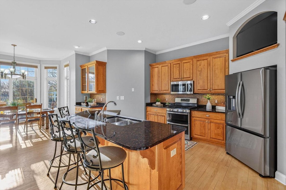 House in Menomonee Falls, Wisconsin, United States 4 - 18419305