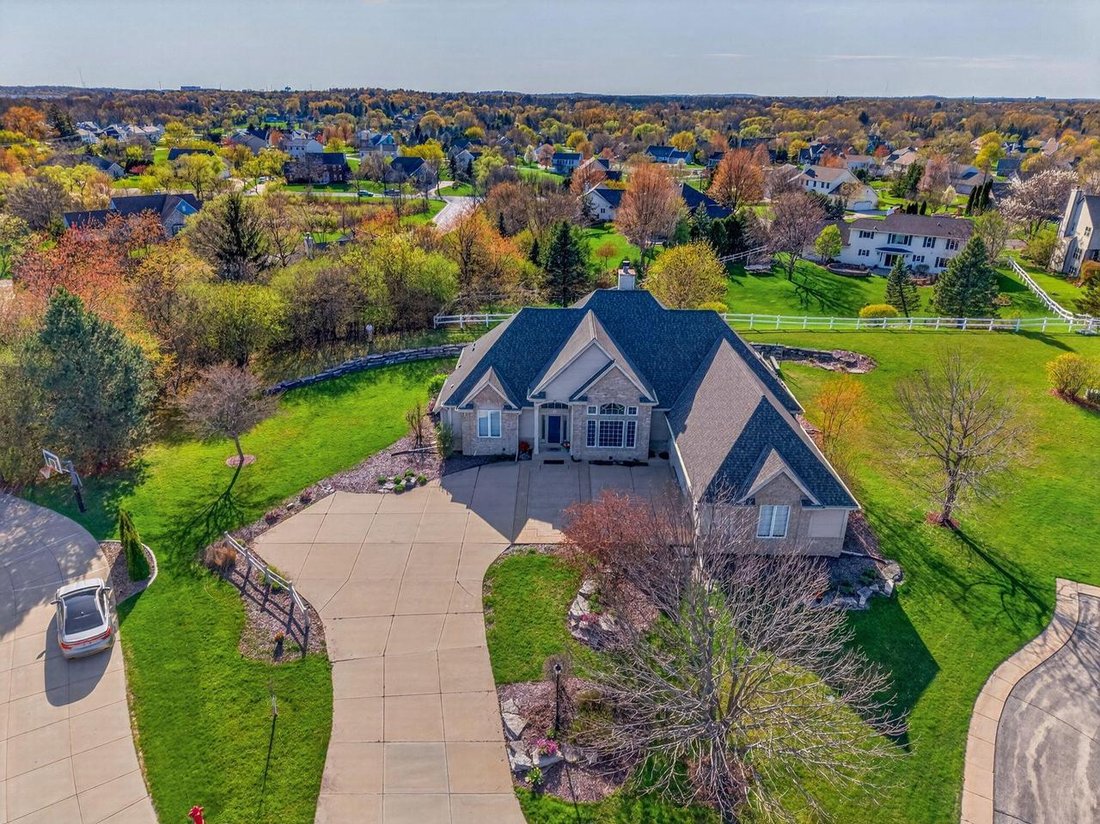 House in Menomonee Falls, Wisconsin, United States 2 - 18419305