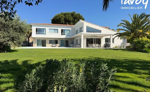 House in Saint-Cyr-sur-Mer, Provence-Alpes-Côte d'Azur, France 1