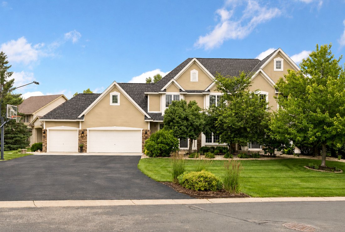 House in Chanhassen, Minnesota, United States 2 - 18400426