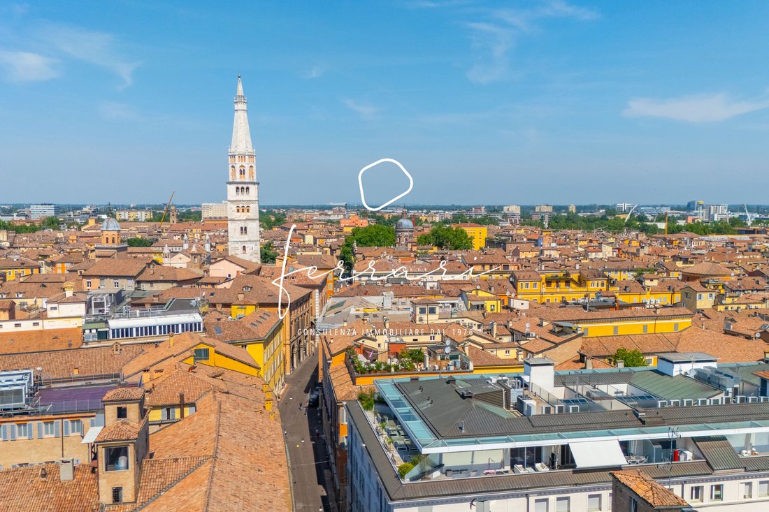 Apartment in Historic Center, Modena, Emilia-Romagna 3 - 18305236