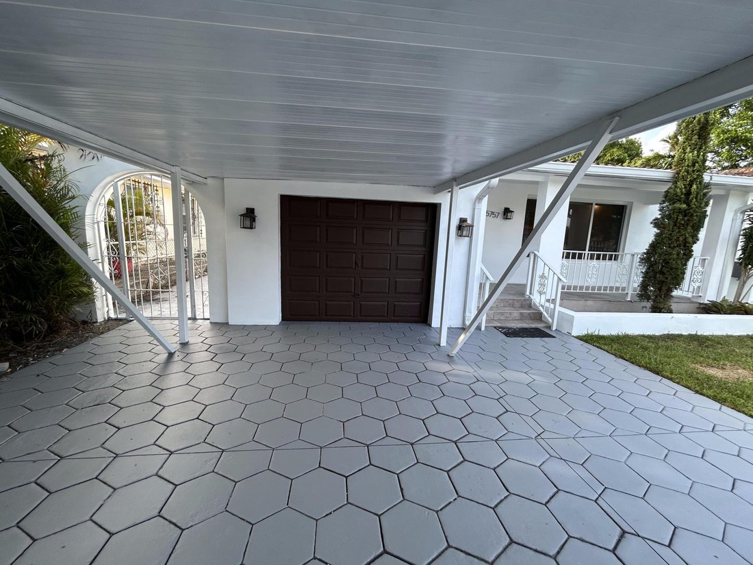 House in Miami, Florida, United States 5 - 18419470