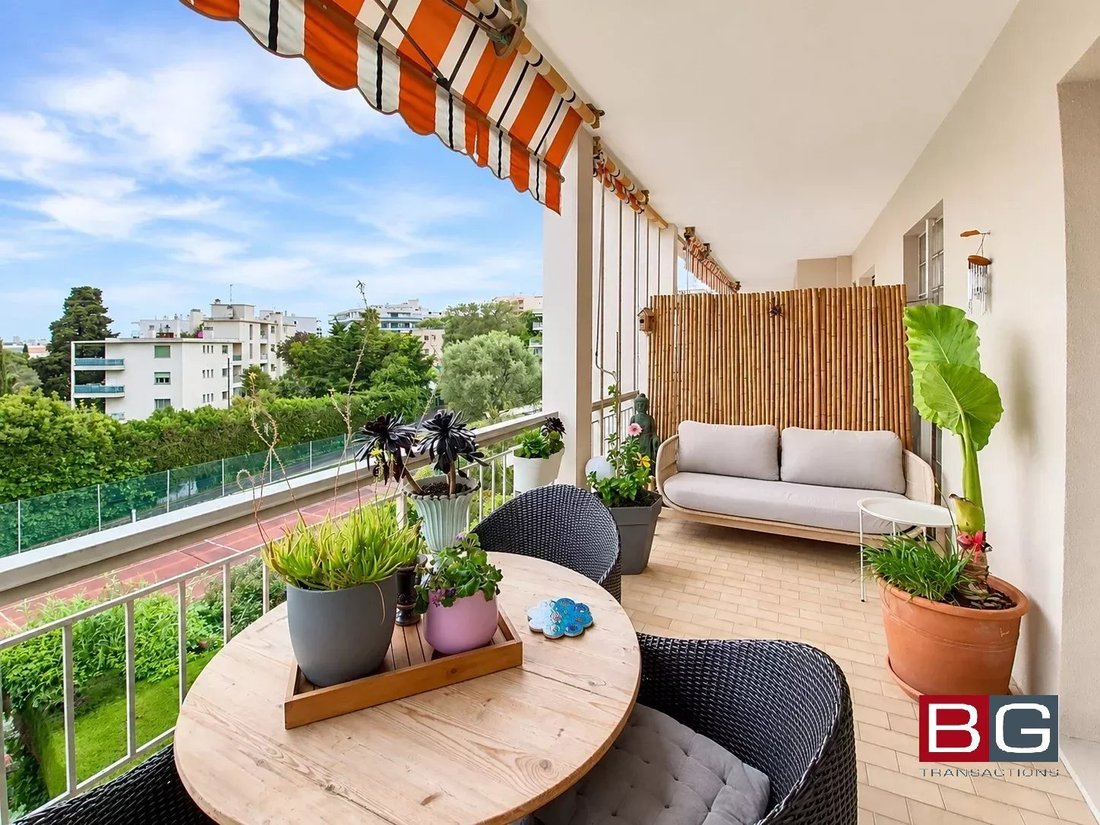 Apartment in Antibes, Provence-Alpes-Côte d'Azur, France 1 - 17694887
