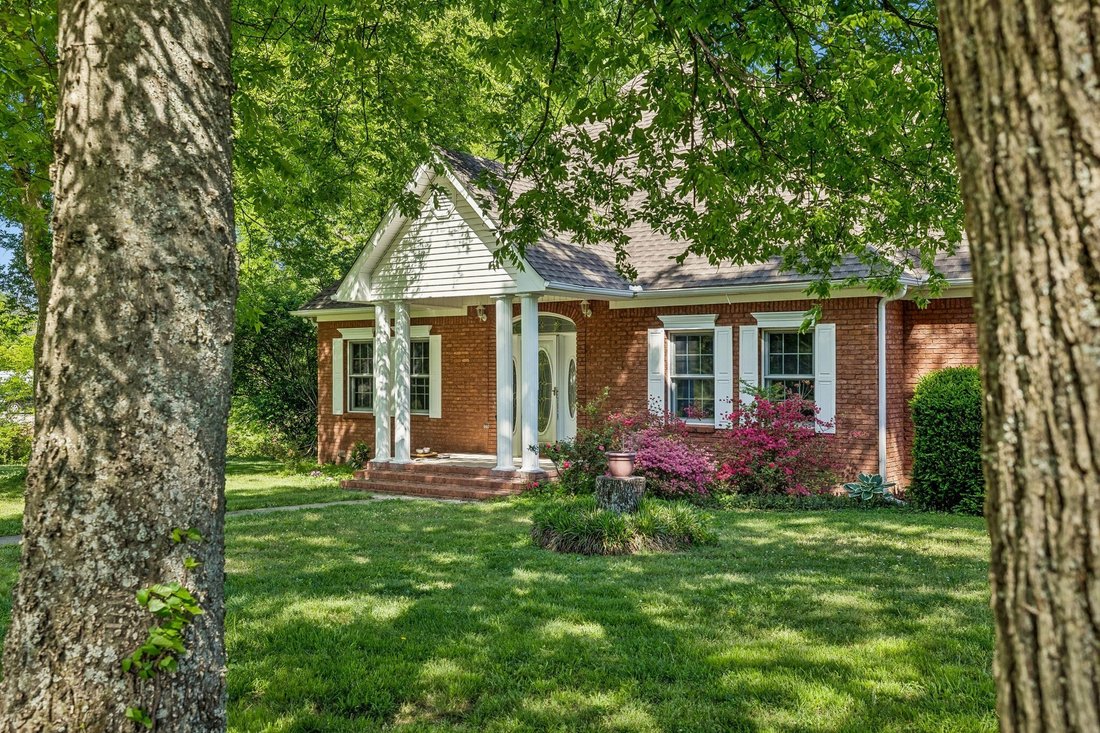 House in Castalian Springs, Tennessee, United States 4 - 18419606