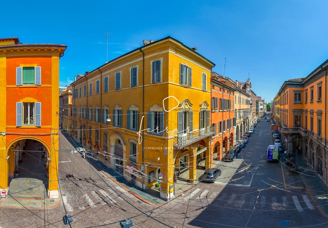 Apartment in Historic Center, Modena, Emilia-Romagna 1 - 18305236