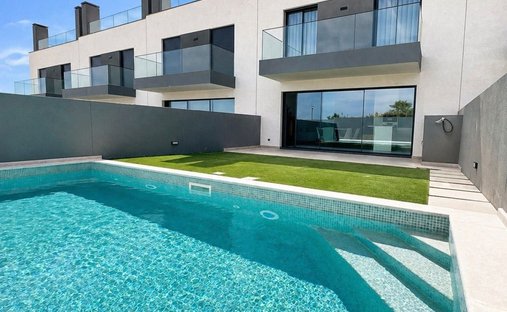 Villa in Montenegro, Algarve, Portugal 1