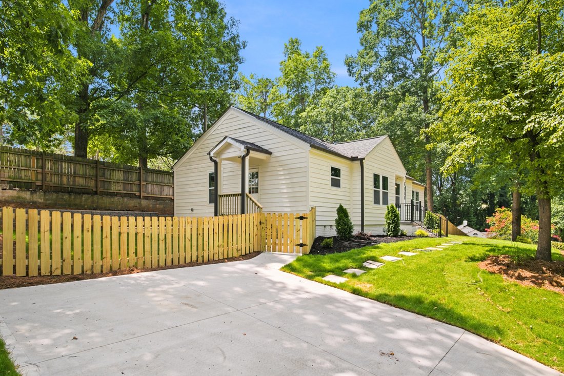 Greenville, South Carolina, United States 4 - 18419425