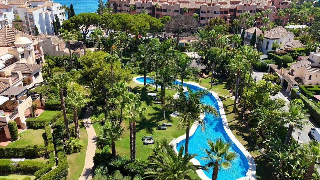 Appartamento a Puerto Banus, Marbella, Spagna 1 - 18419495