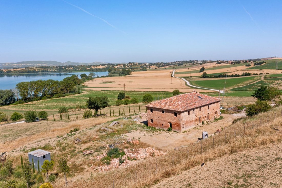 House in Castiglione del Lago, Umbria, Italy 5 - 18419489