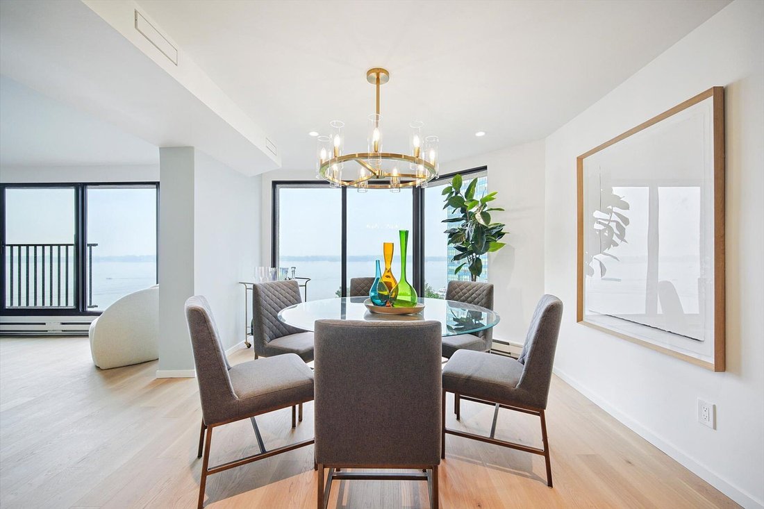 Condo in Toronto, Ontario, Canada 2 - 15938249