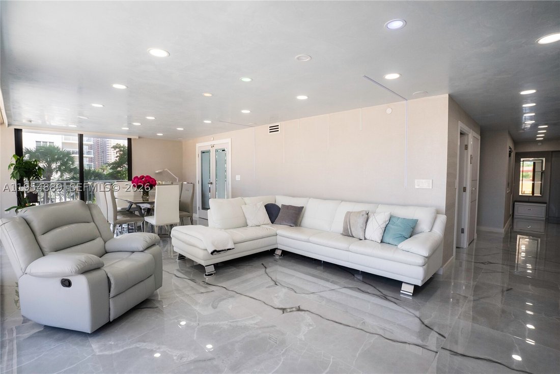 Condo in Sunny Isles Beach, Florida, United States 2 - 17202393