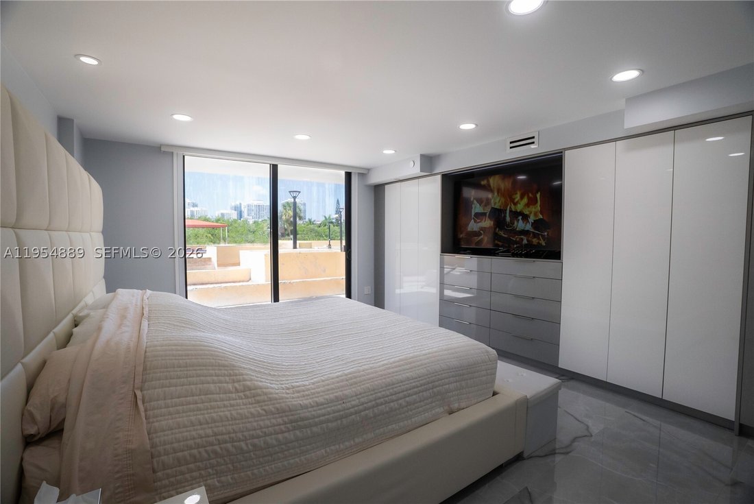 Condo in Sunny Isles Beach, Florida, United States 5 - 17202393